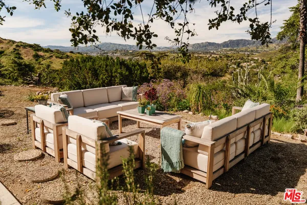 $1,750,000 | 9550 Wheatland Avenue, Sunland, CA 91040