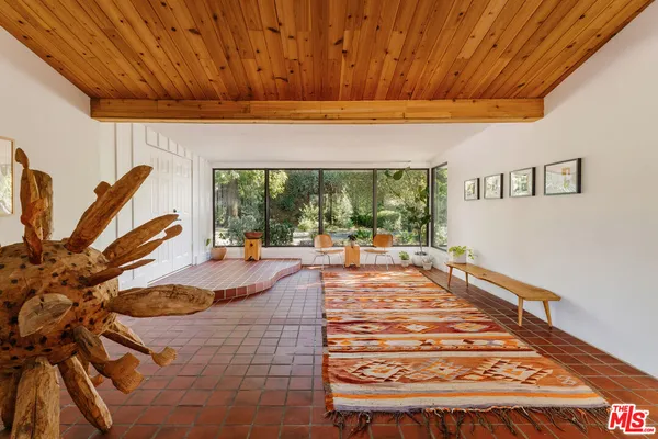 $1,750,000 | 9550 Wheatland Avenue, Sunland, CA 91040