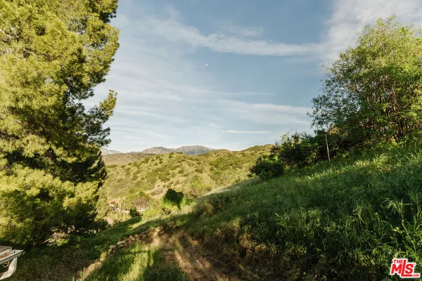$1,750,000 | 9550 Wheatland Avenue, Sunland, CA 91040