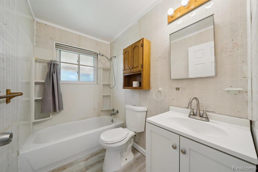 26615 Thomas Warren, MI 48091 - Photo 11 of 23