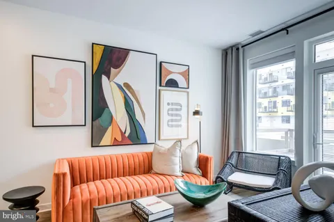 $1,555 | 501-31 North Christopher Columbus Boulevard, Unit 1215, Philadelphia, PA 19123