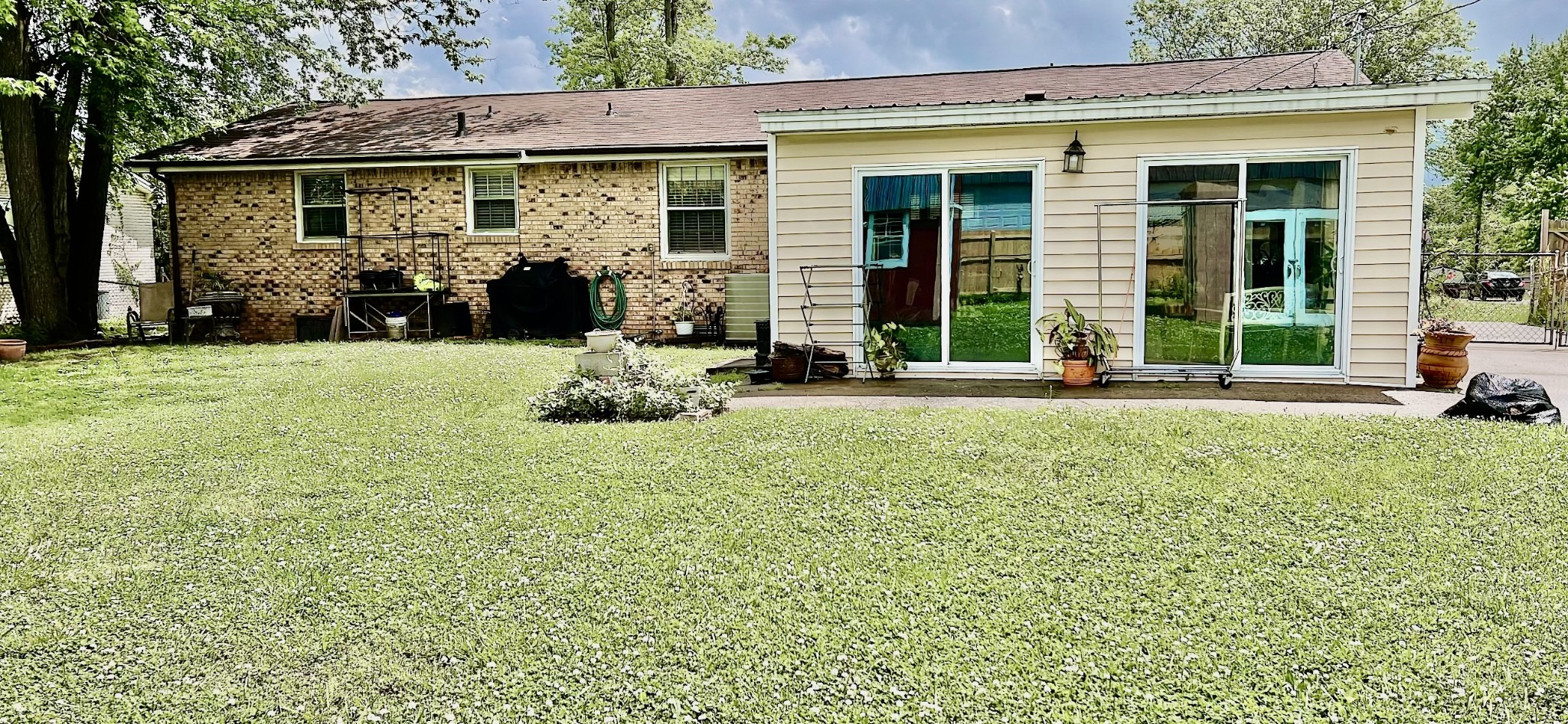 319 Copeland Road Clarksville, TN 37042 - Photo 25 of 30 a front view of a house with patio