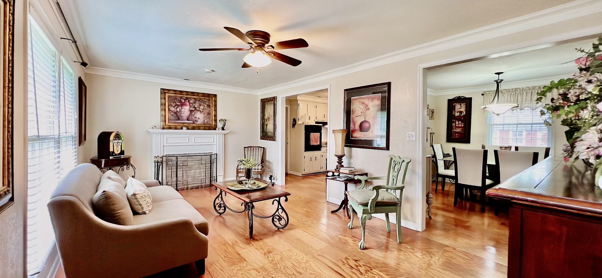 319 Copeland Road Clarksville, TN 37042 - Photo 3 of 30 a living room with furniture and a flat screen tv