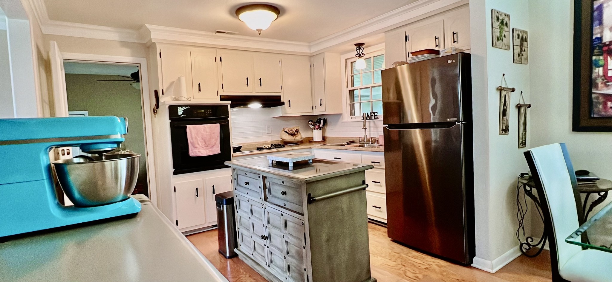319 Copeland Road Clarksville, TN 37042 - Photo 5 of 30 a kitchen with stainless steel appliances granite countertop a refrigerator a stove and a sink