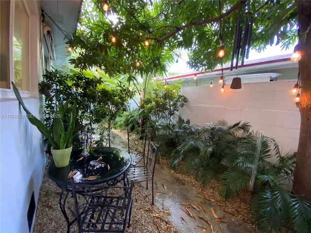 $2,375 | 6855 Northeast 5th Avenue, Unit B, Miami, FL 33138
