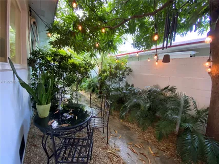 $2,275 | 6855 Northeast 5th Avenue, Unit B, Miami, FL 33138