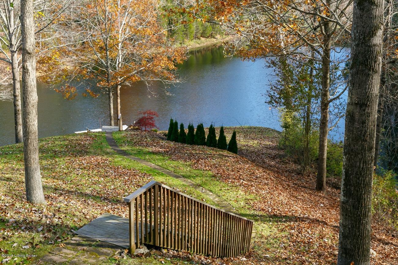 4301 Hopewell Road Louisville, KY 40299 - Photo 21 of 27 Walking to the lake