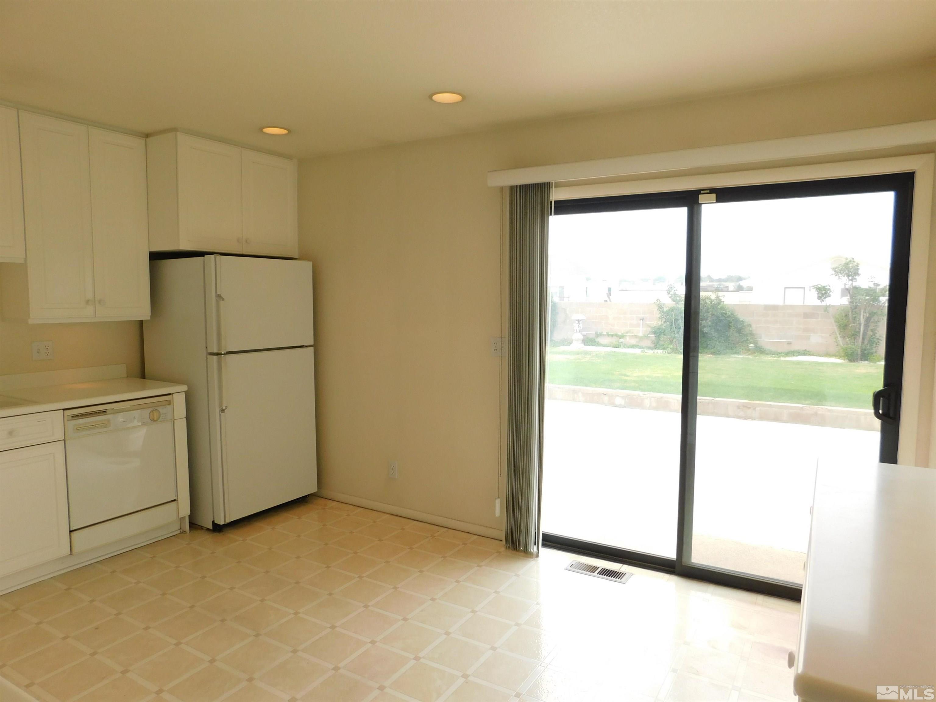 3645 Everett Drive Reno, NV 89503 - Photo 9 of 39 Photo 9