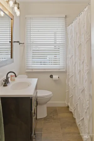 $575,000 | 3611 Highway 8, Troy, ID 83871