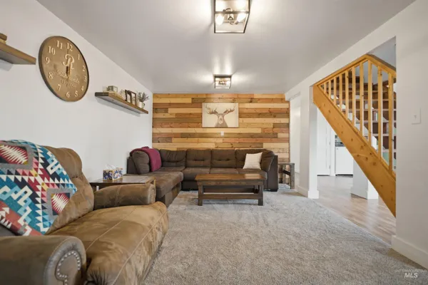 $575,000 | 3611 Highway 8, Troy, ID 83871