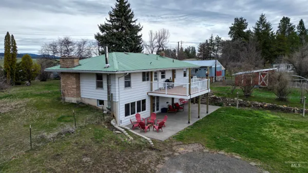 $575,000 | 3611 Highway 8, Troy, ID 83871