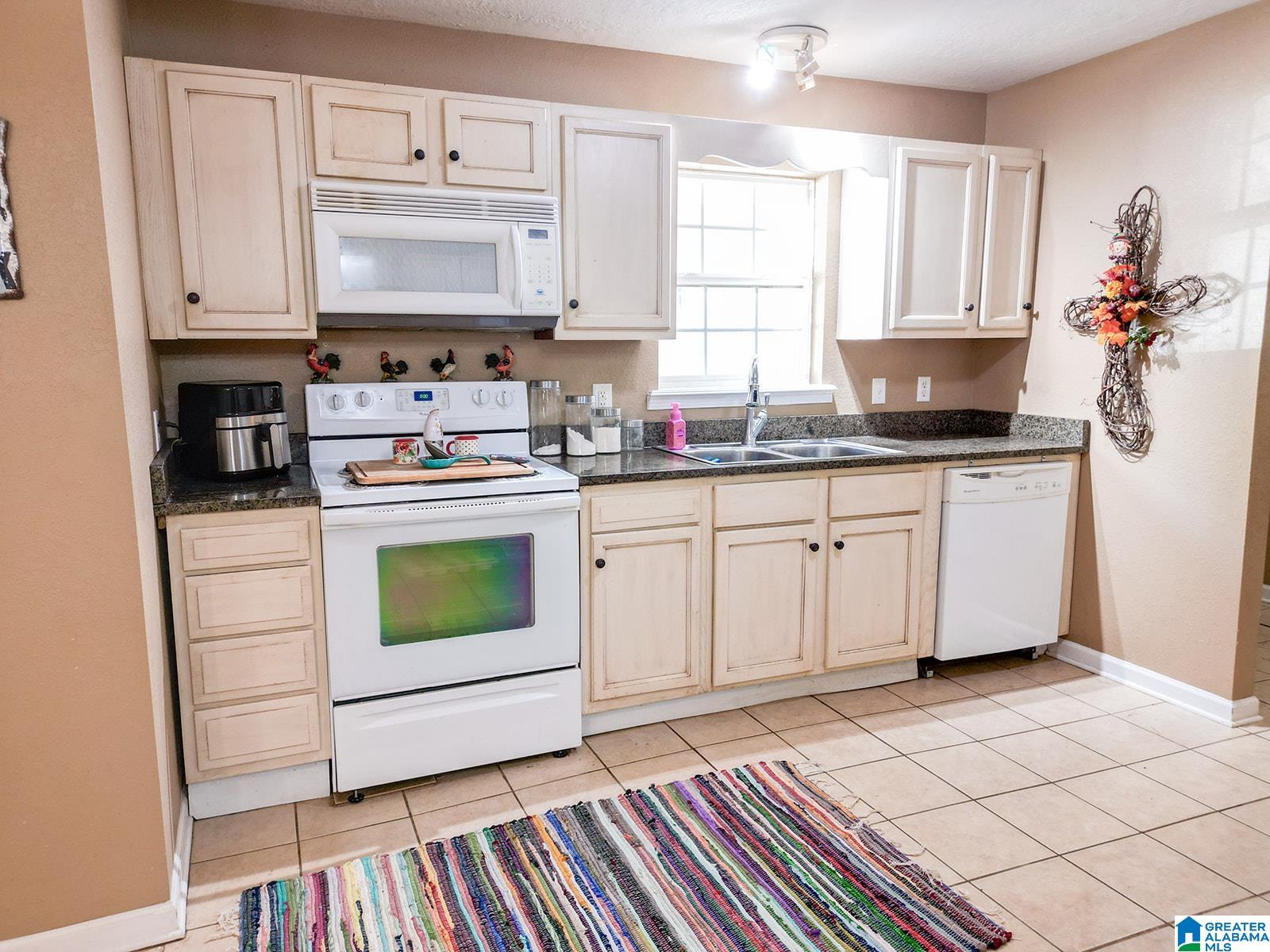 2126 Cedar Springs Road Jacksonville, AL 36265 - Photo 11 of 44