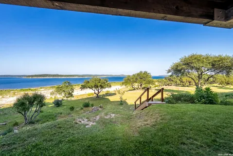 $849,000 | 1482 Stagecoach Drive, Canyon Lake, TX 78133
