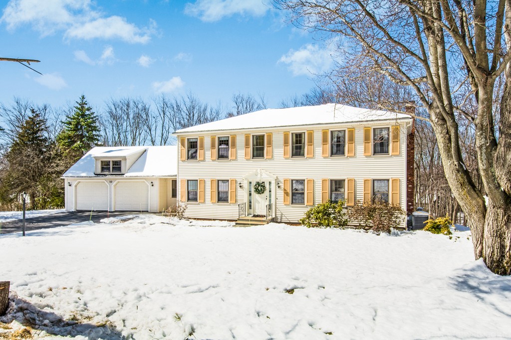 10 Nottingham Road Westborough, MA 01581 - Photo 3 of 30 Gallery Image 3