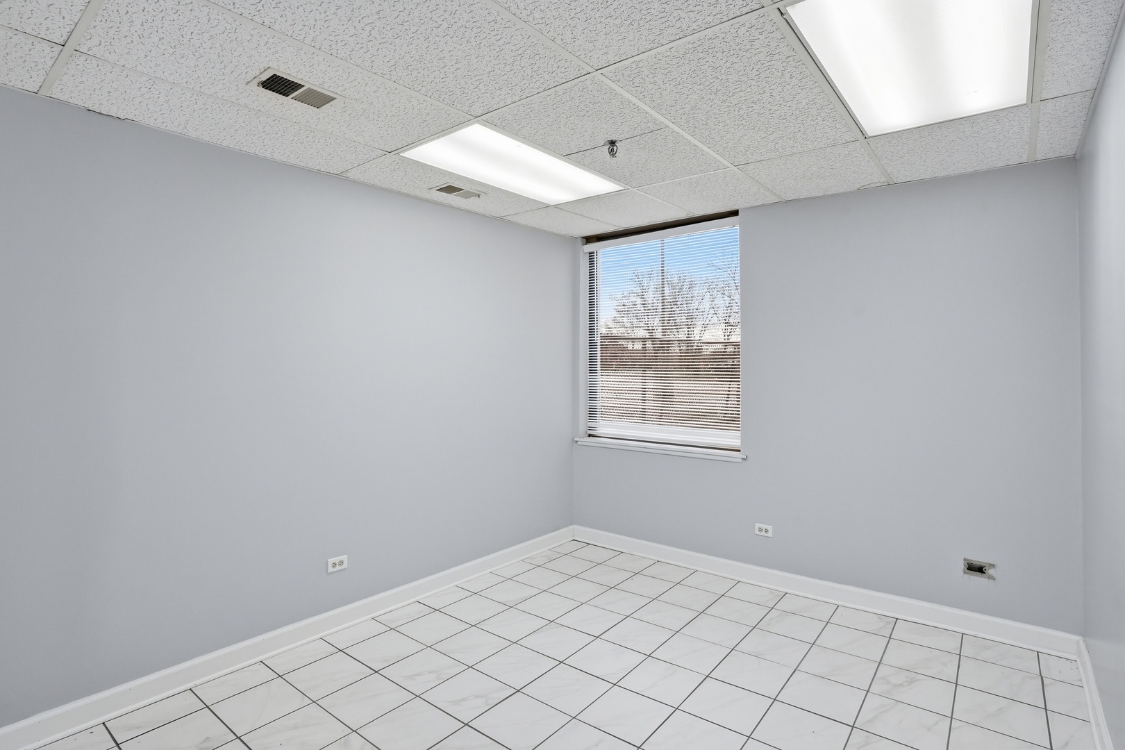 2071 Irving Park Road Hanover Park, IL 60133 - Photo 40 of 53 a view of an empty room