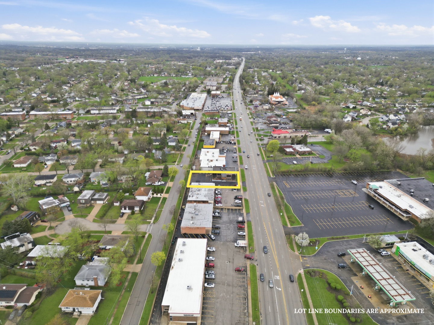 2071 Irving Park Road Hanover Park, IL 60133 - Photo 49 of 53 an aerial view of residential houses with yard