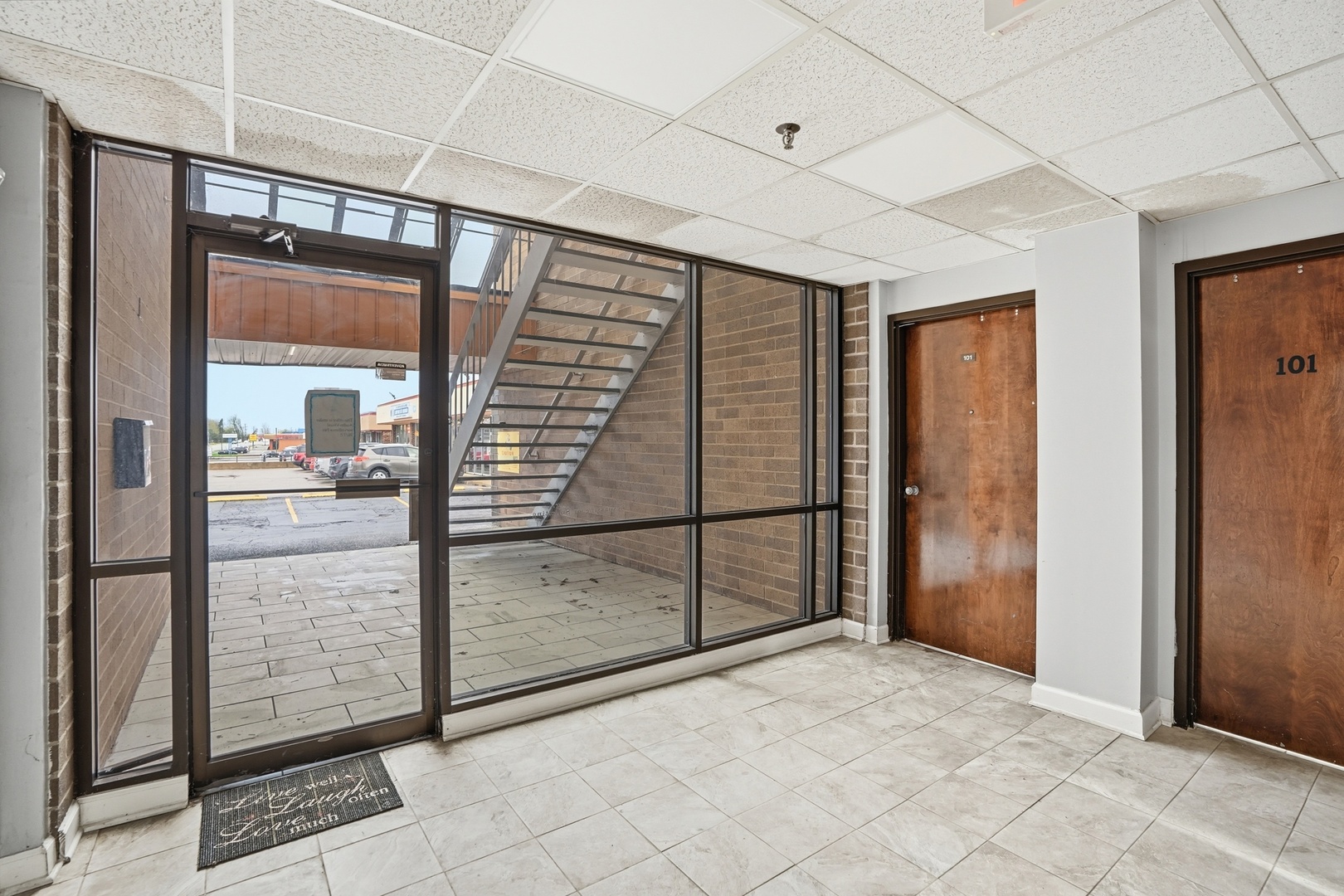 2071 Irving Park Road Hanover Park, IL 60133 - Photo 5 of 53