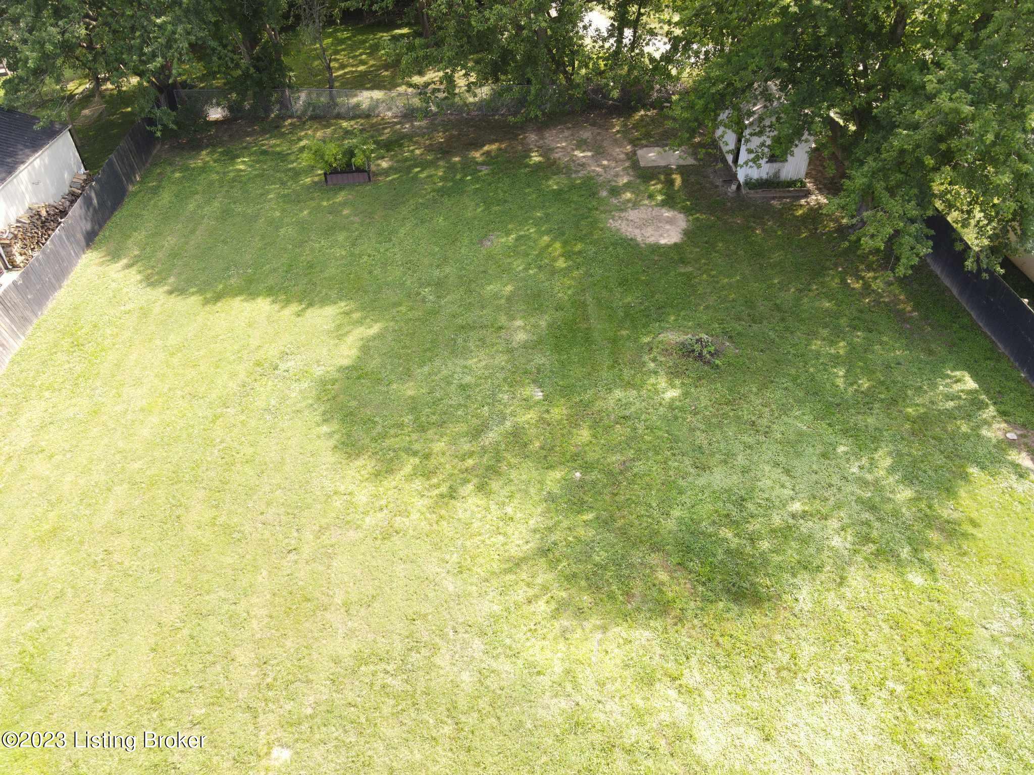 409 Spring Street Clarkson, KY 42726 - Photo 16 of 17 358838850_221872317493602_87407704013685