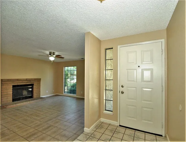 $2,595 | 1161 Filbert Avenue, Clovis, CA 93611