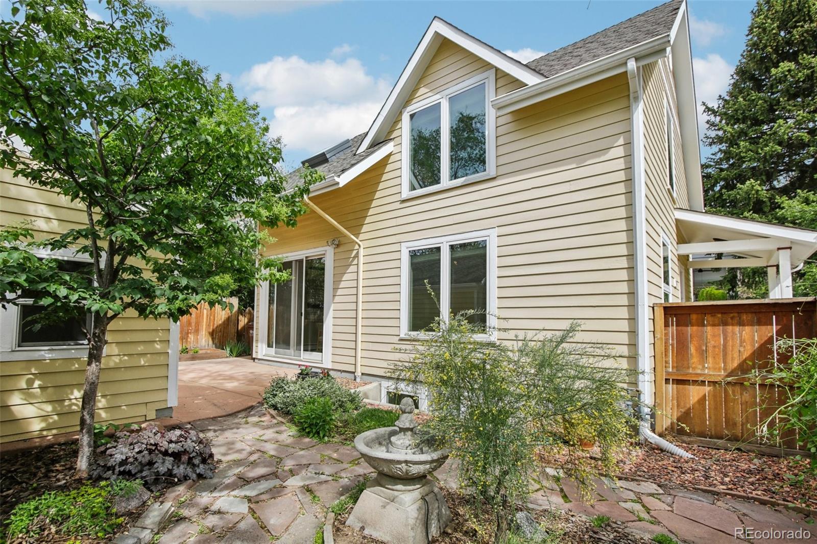 2255 18th Street Boulder, CO 80302 - Photo 29 of 45 a view of a back yard of the house
