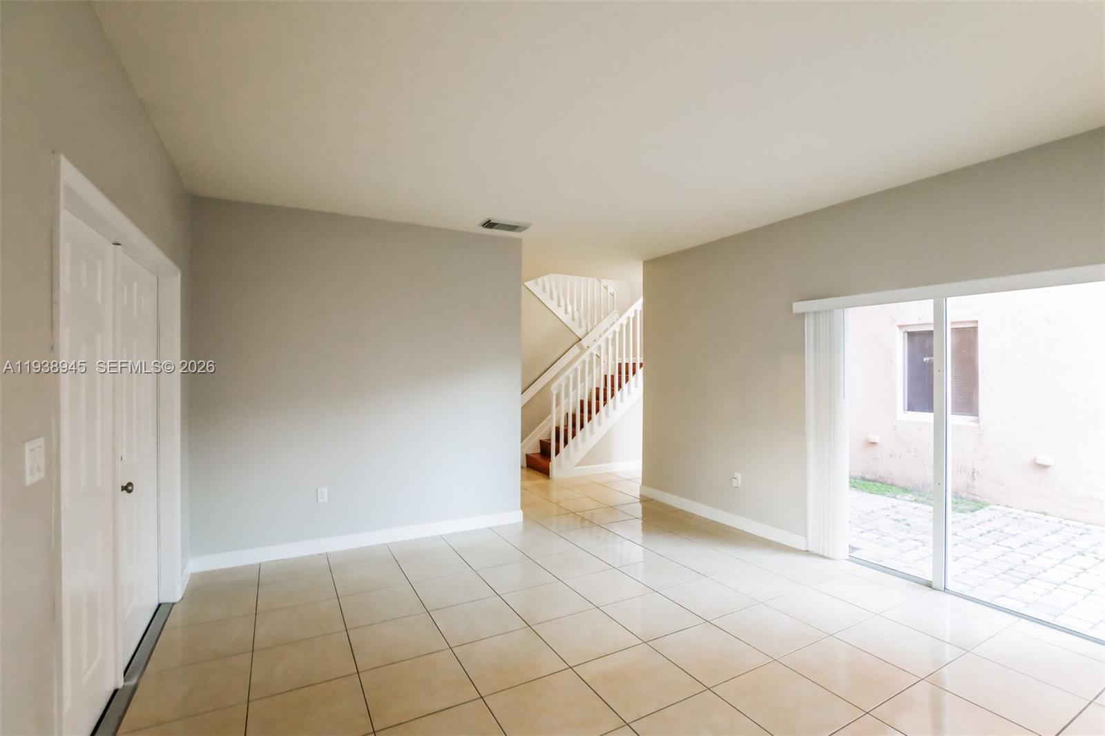 377 Northeast 29th Terrace Homestead, FL 33033 - Photo 4 of 18