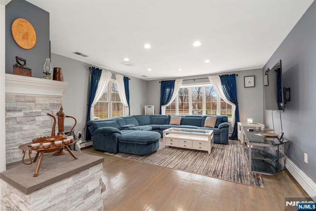 18 Old Wolfe Road Budd Lake, NJ 07828 - Photo 10 of 41