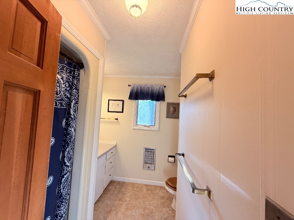 154 Breezy Lane Deep Gap, NC 28618 - Photo 20 of 46 a view of an entryway