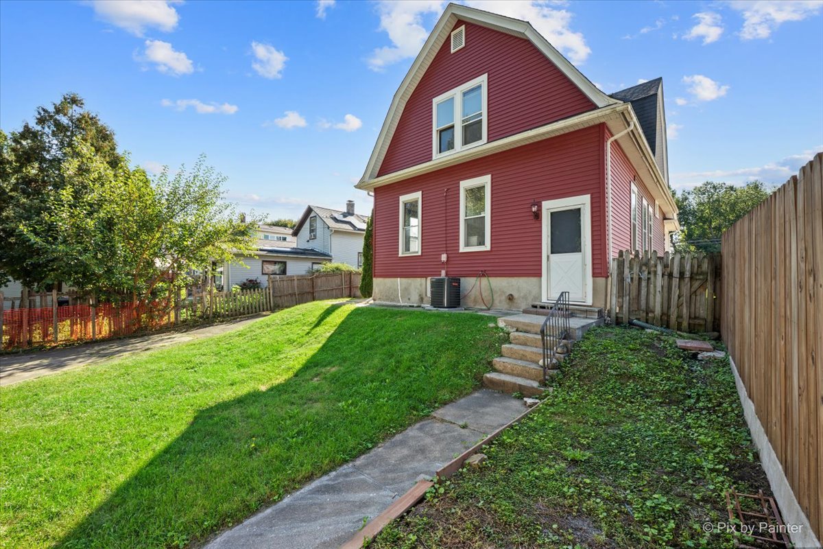 468 Locust Street Elgin, IL 60123 - Photo 36 of 53 Gallery Image 36