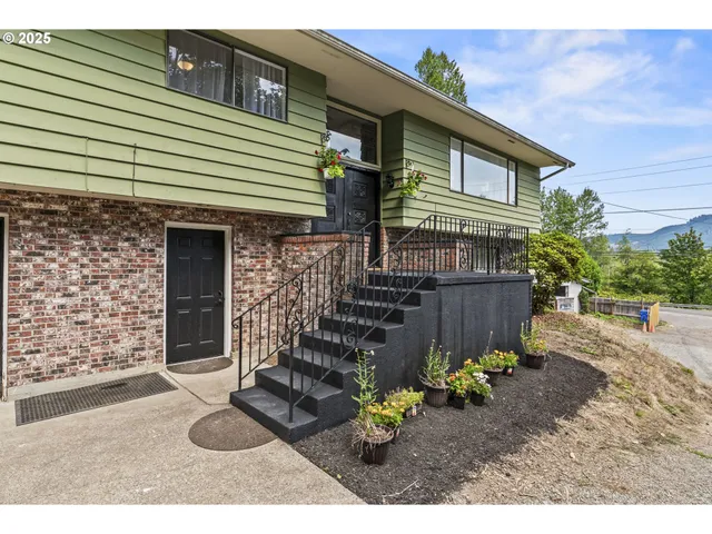 $619,999 | 2601 Westside Highway, Castle Rock, WA 98611