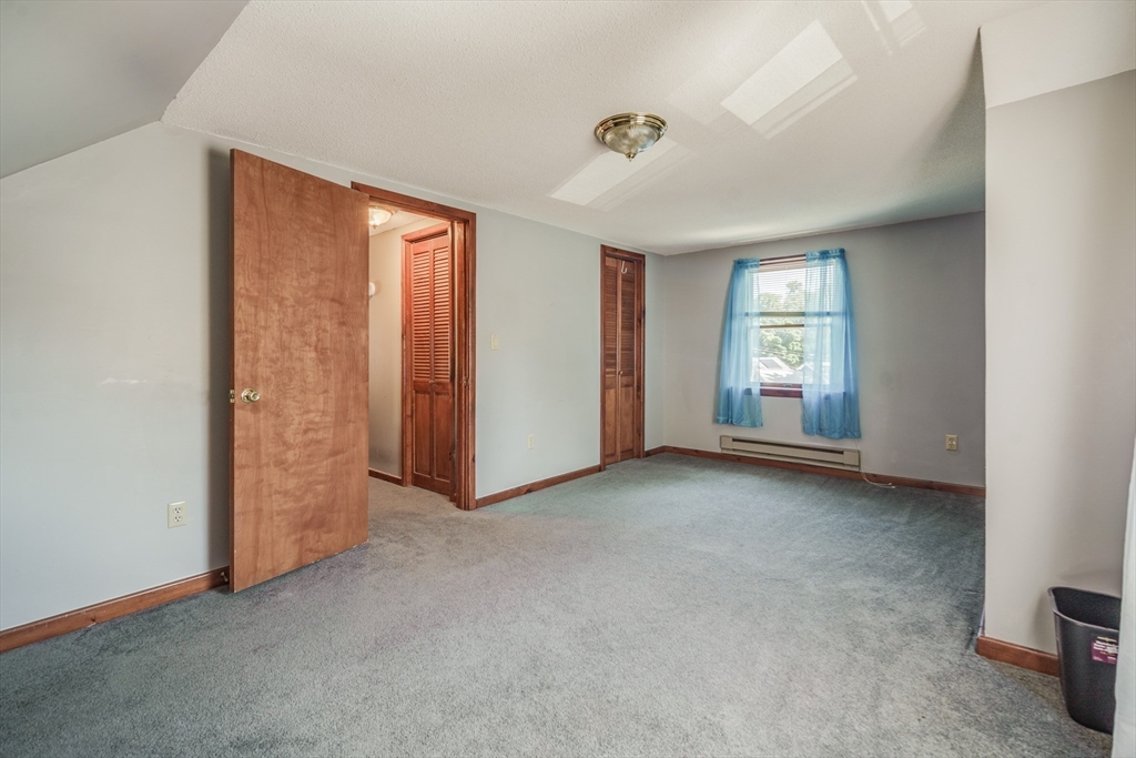 631 Newbury Street Springfield, MA 01104 - Photo 17 of 25 Gallery Image 17