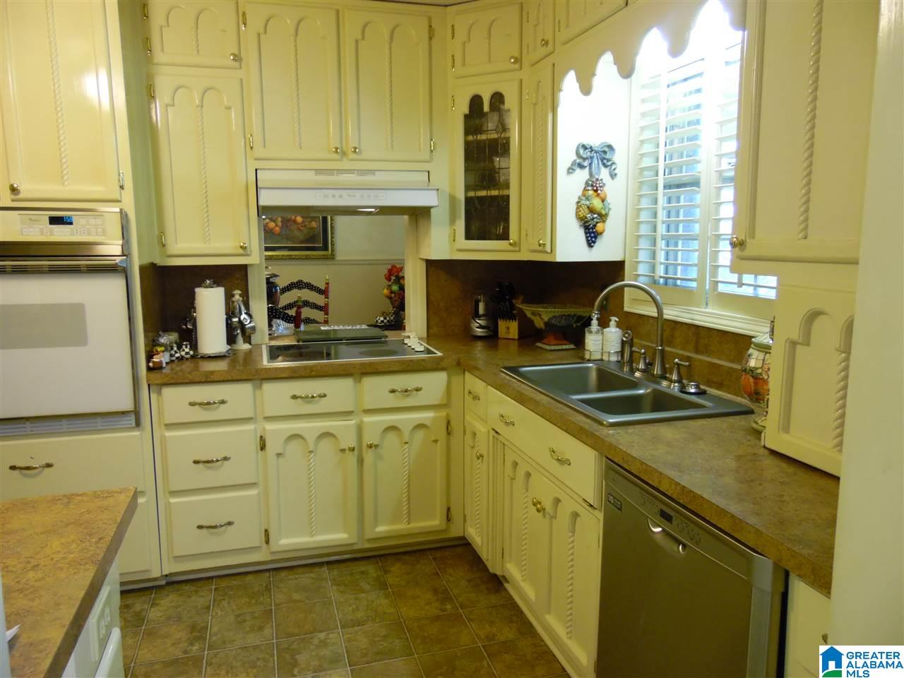 977 Pine Hill Road Birmingham, AL 35235 - Photo 16 of 50
