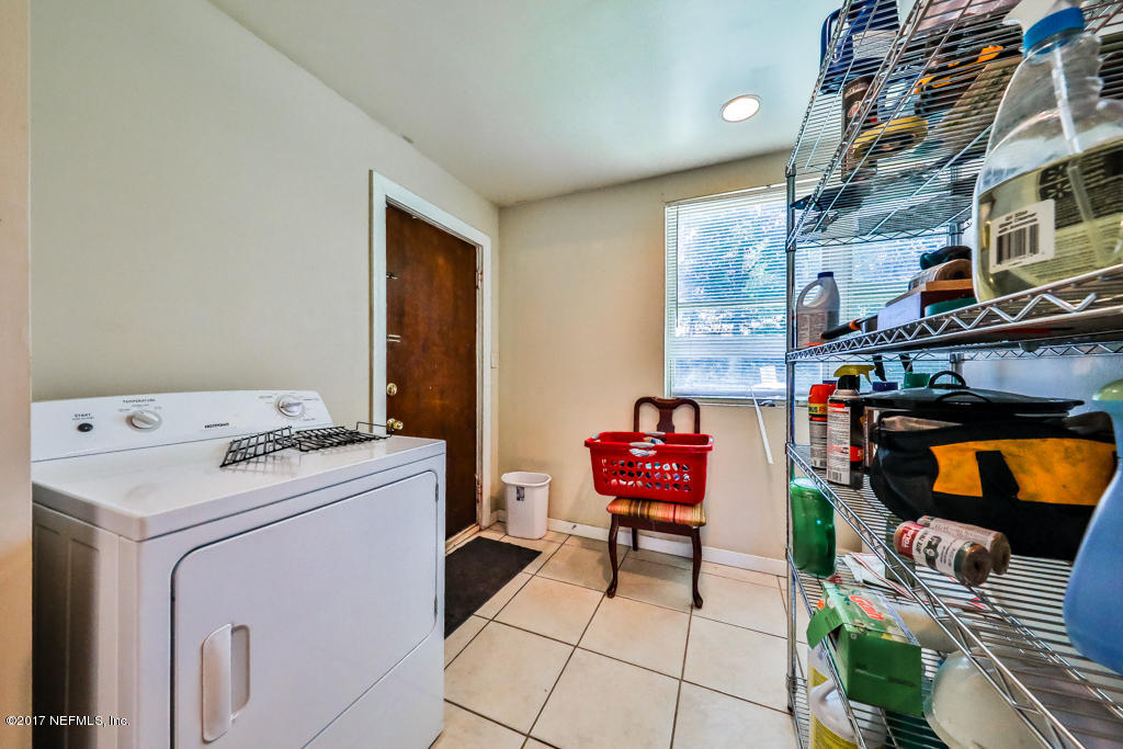 339 Brunswick Road Jacksonville, FL 32216 - Photo 10 of 17 Laundry Room
