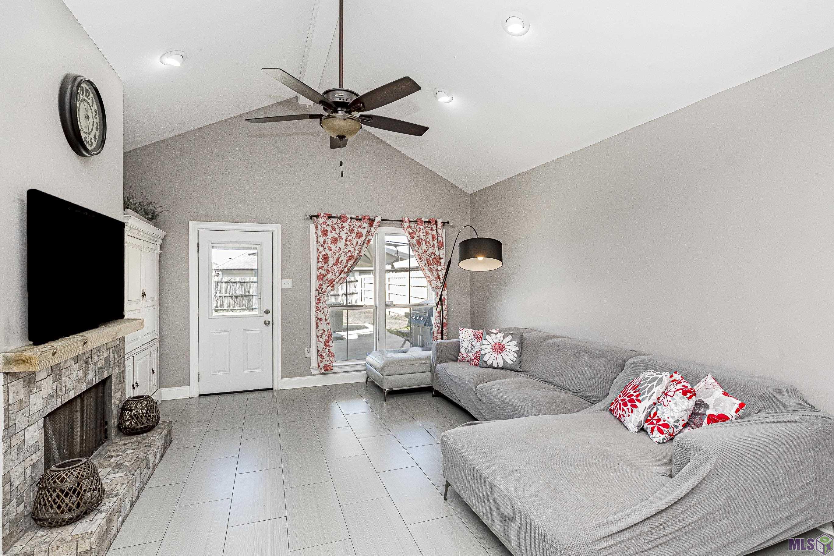 2026 Hunters Way Drive Baton Rouge, LA 70816 - Photo 9 of 21 Gallery Image 9