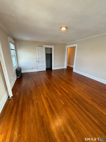 $1,750 | 409 Main Street, Unit 9, Cromwell, CT 06416