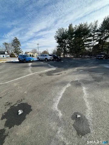 $1,750 | 409 Main Street, Unit 9, Cromwell, CT 06416