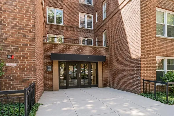 $449,000 | 930 East 7th Street, Unit 1A | Midwood