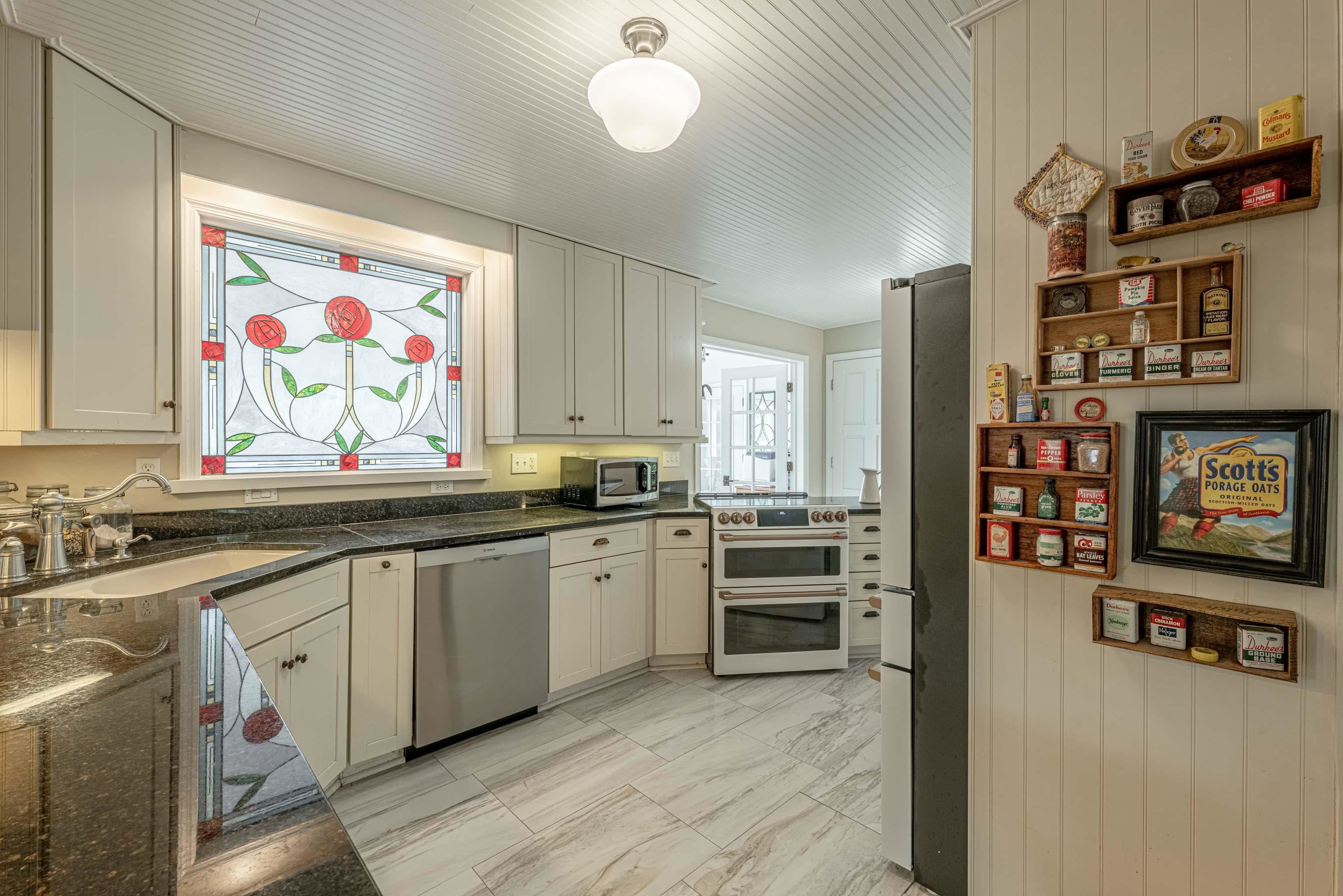 6233 Countryside Lane Madison, WI 53705 - Photo 14 of 73