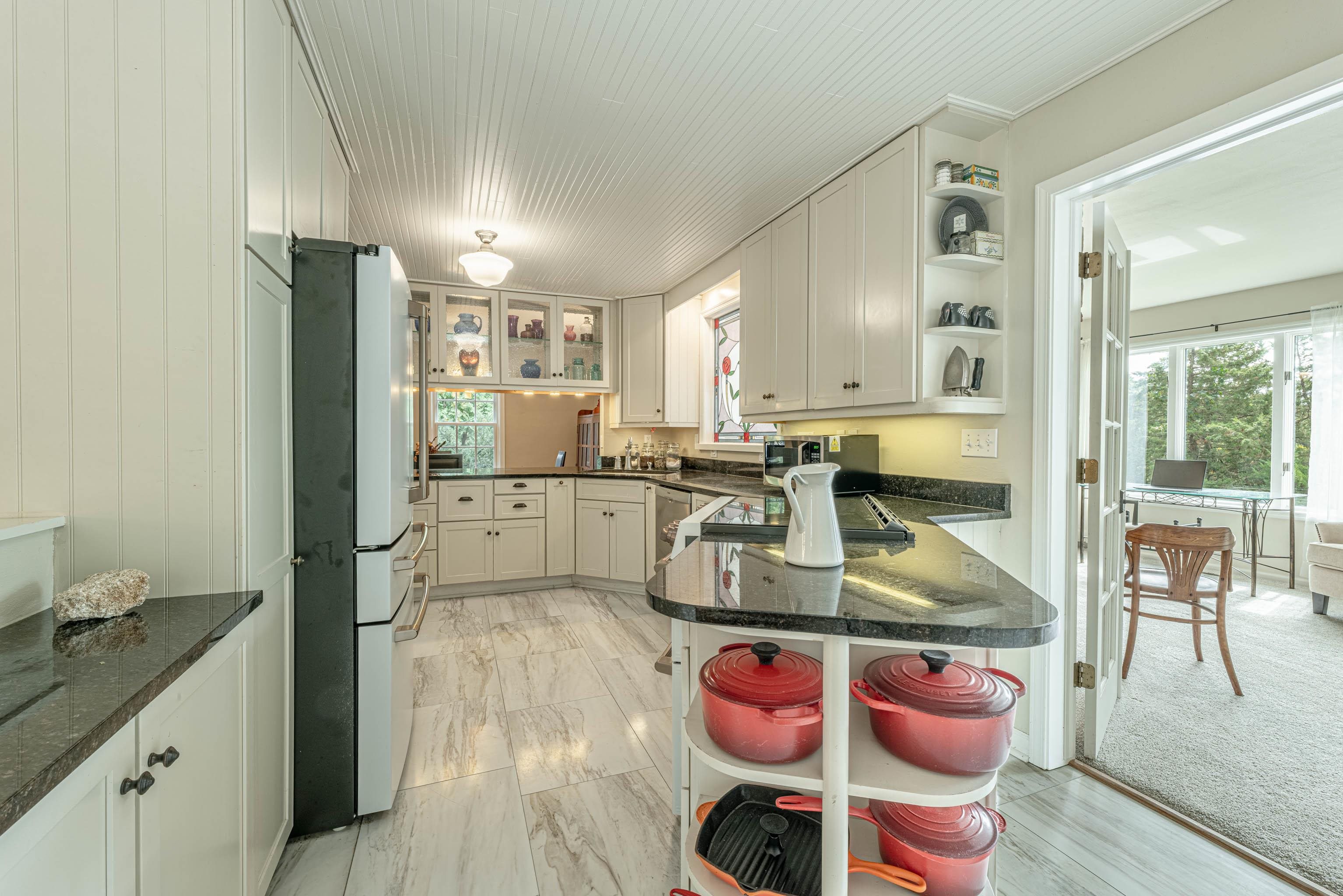 6233 Countryside Lane Madison, WI 53705 - Photo 18 of 73