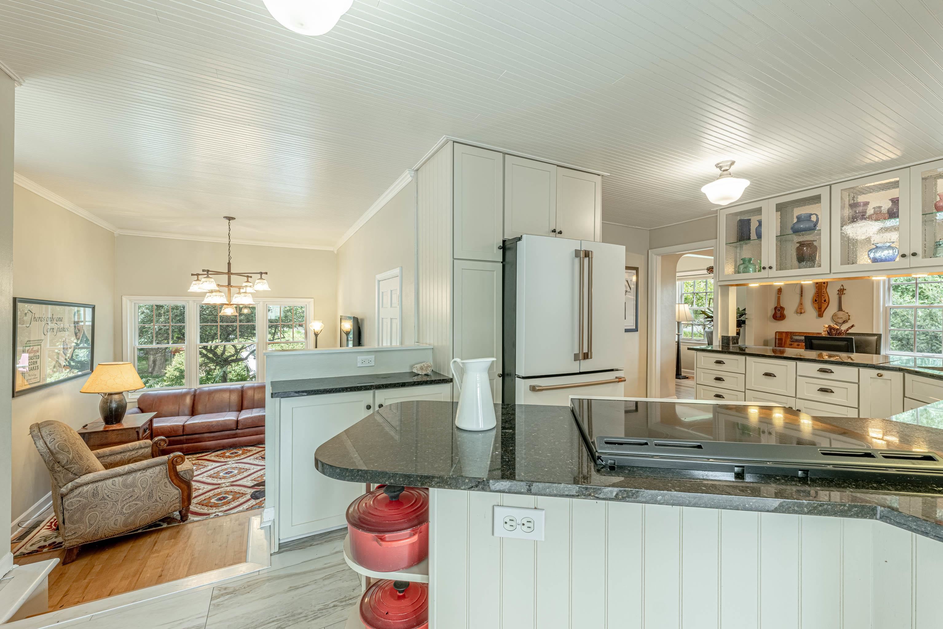 6233 Countryside Lane Madison, WI 53705 - Photo 19 of 73