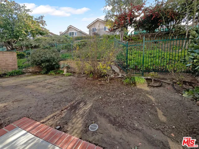 $935,000 | 650 Twin Peaks Avenue, Simi Valley, CA 93065