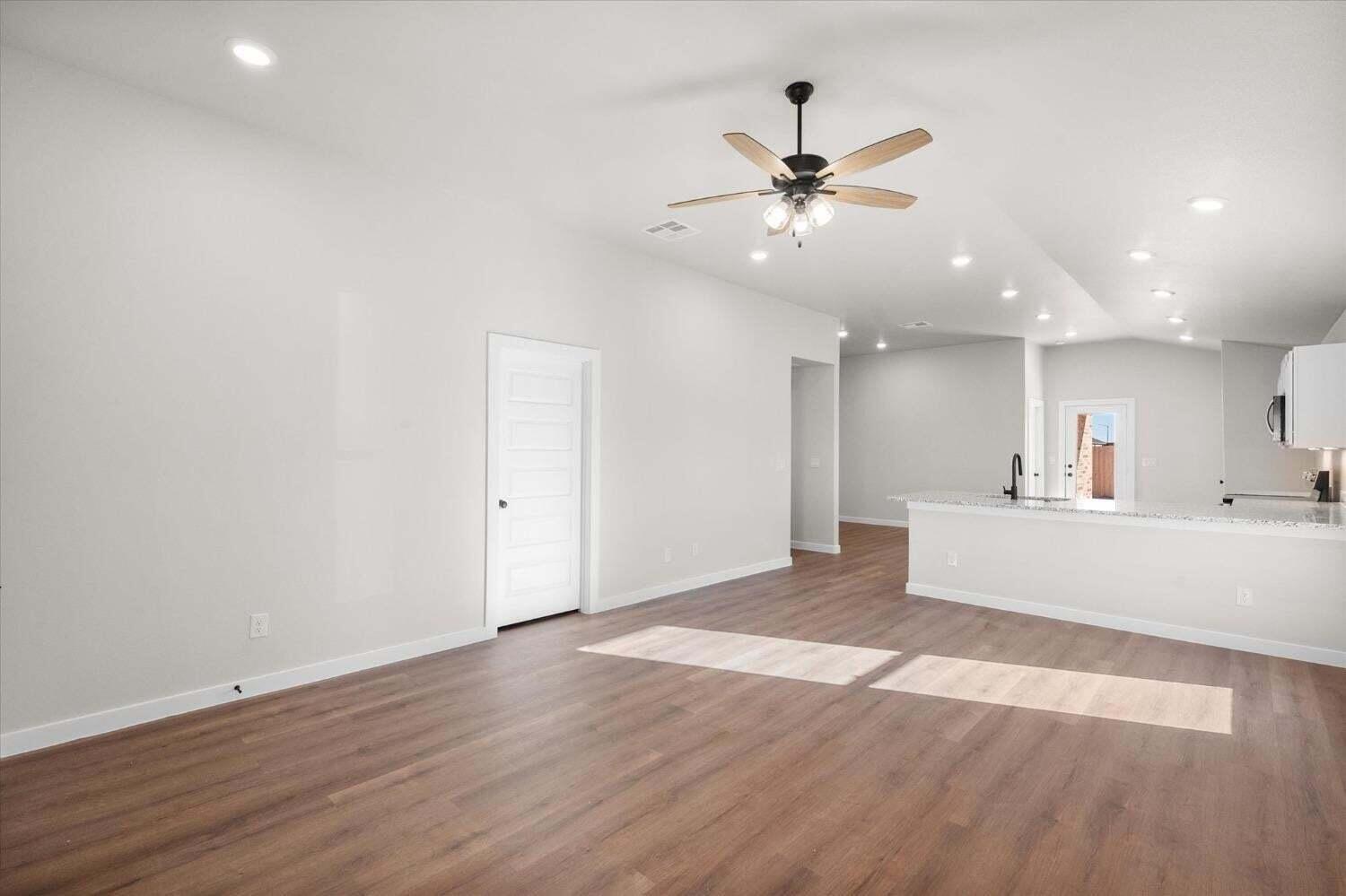 7451 28th Street Lubbock, TX 79407 - Photo 4 of 20 20241220073940337000000000-o