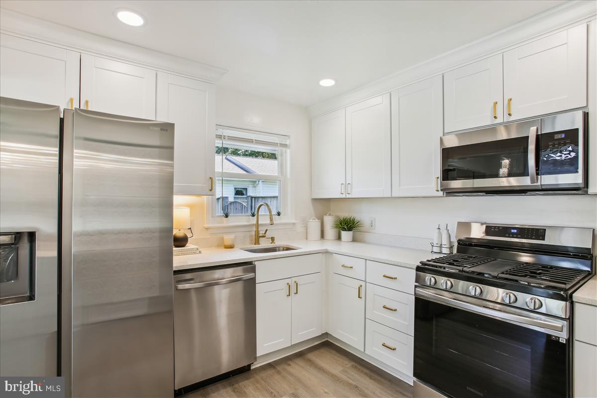 1601 Baltimore Road Alexandria, VA 22308 - Photo 8 of 32 Updated Kitchen