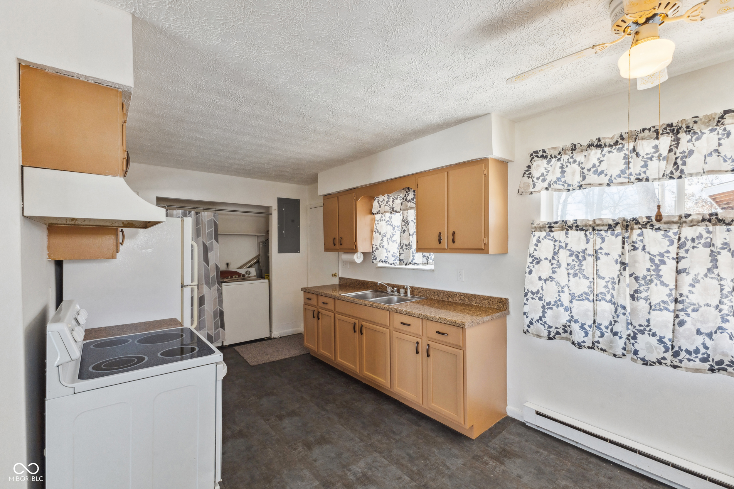 328 Market Street Hope, IN 47246 - Photo 9 of 23 Gallery Image 9