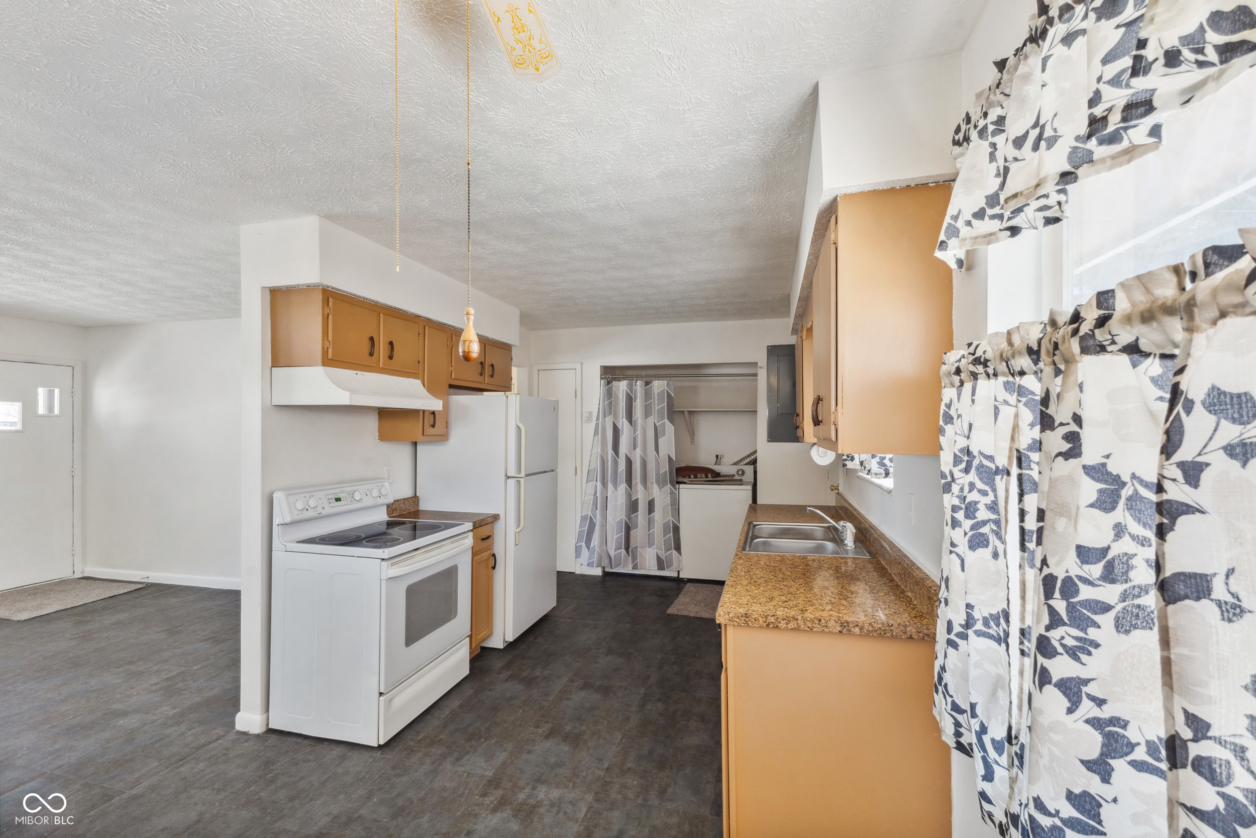 328 Market Street Hope, IN 47246 - Photo 10 of 23 Gallery Image 10