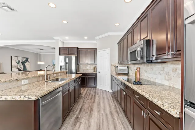 $1,000,000 | 9724 Phipps Lane, Wellington, FL 33414