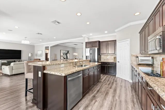 $1,000,000 | 9724 Phipps Lane, Wellington, FL 33414