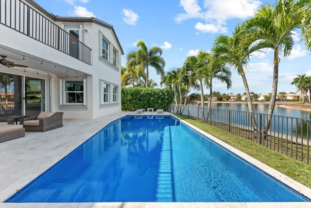 $1,000,000 | 9724 Phipps Lane, Wellington, FL 33414