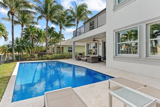 $1,000,000 | 9724 Phipps Lane, Wellington, FL 33414