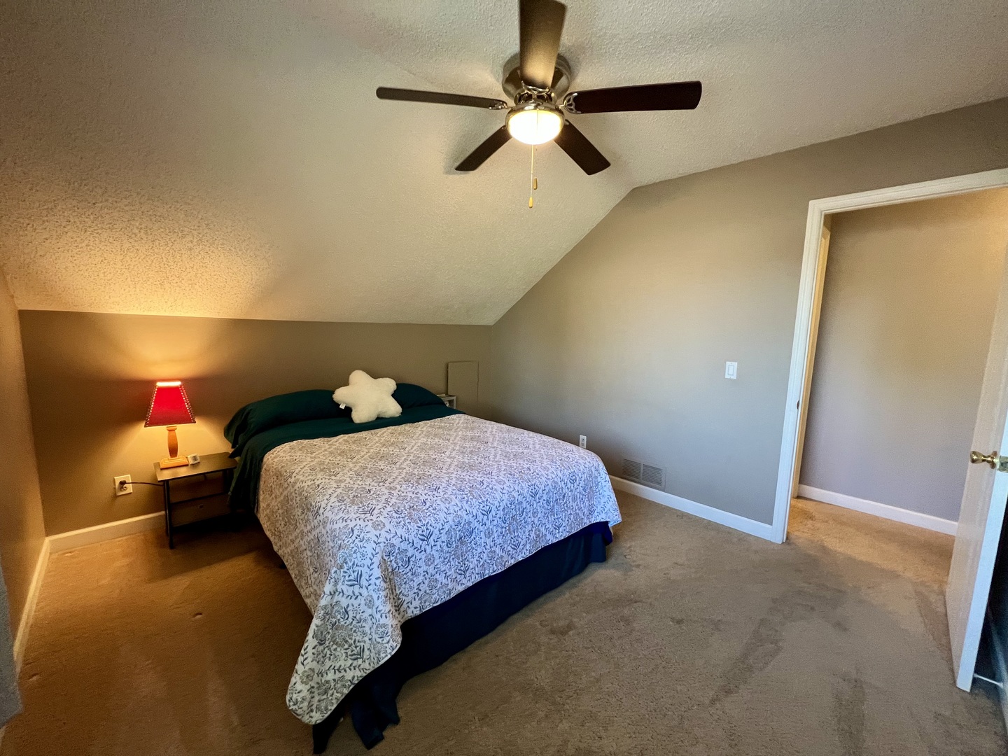 803 Irvine Road, Unit 803 Champaign, IL 61822 - Photo 21 of 38