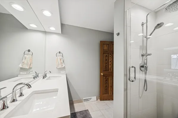 $1,012,500 | 7612 Ridgewood Lane, Burr Ridge, IL 60527